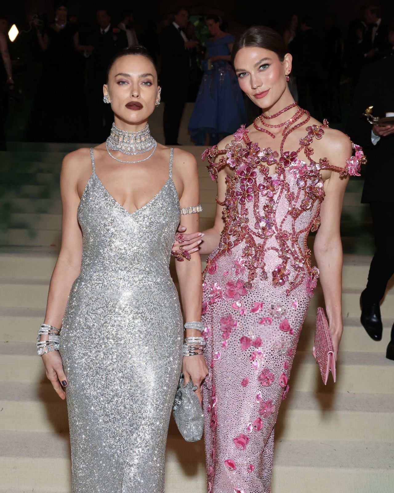 KARLIE KLOSS IN PINK BEJEWELED GOWN AT THE 2024 MET GALA IN NEW YORK06